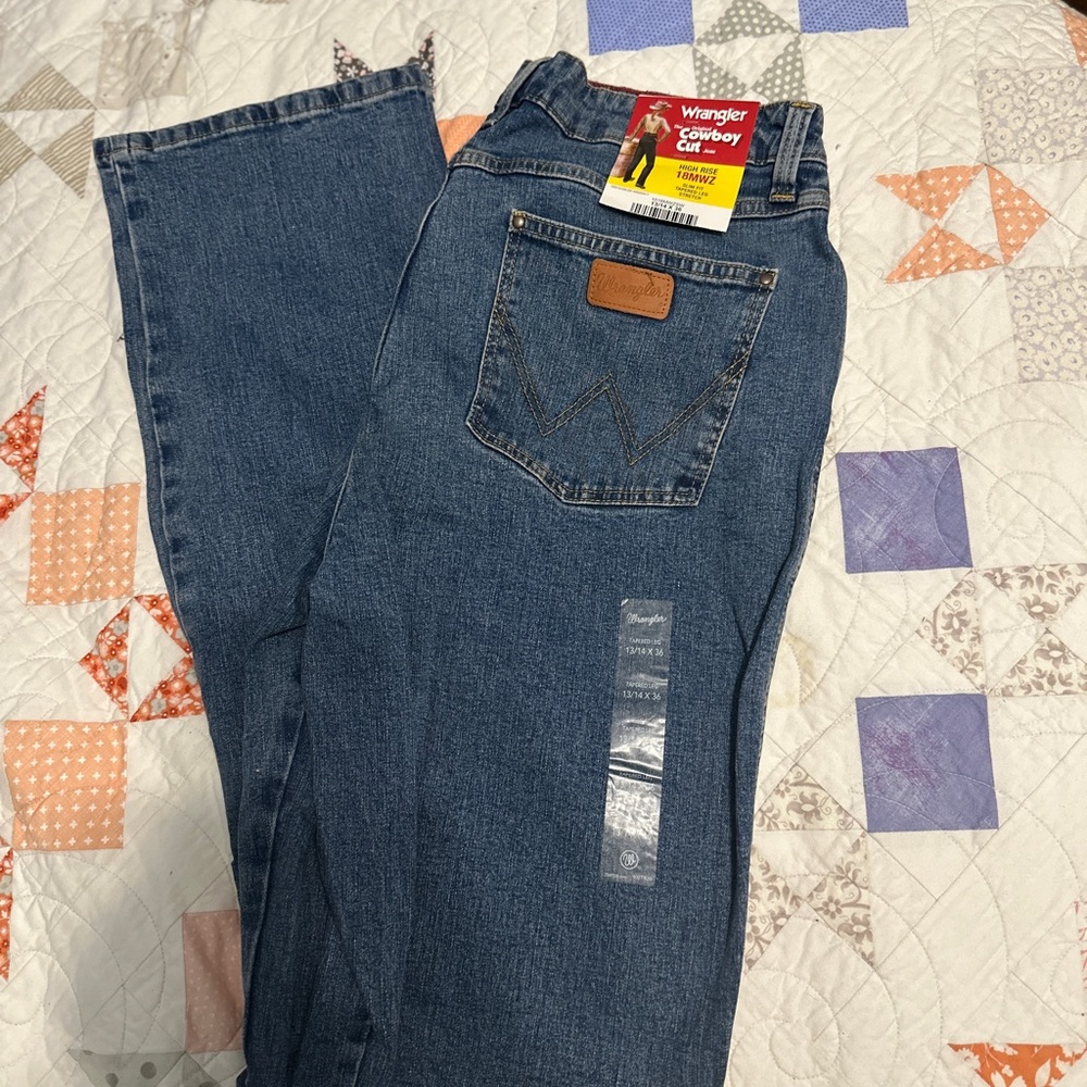 Wrangler Women’s Cowboy Cut Straight Leg Jeans - size 13/14, 36” inseam